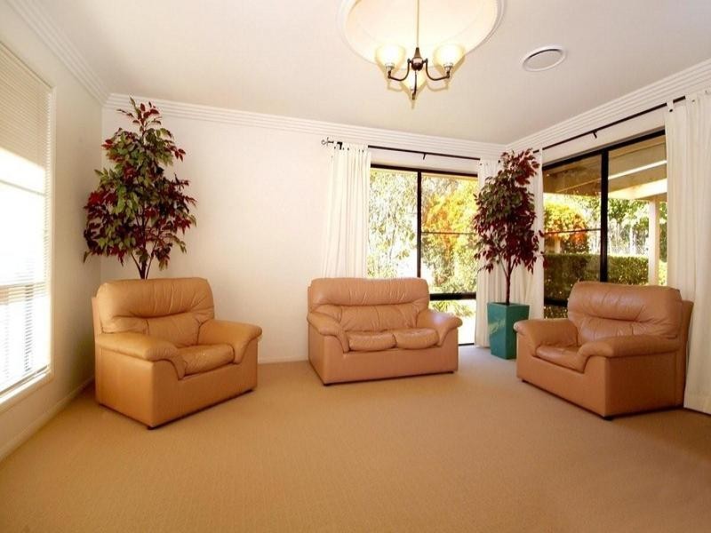 4 Jake Court, Middle Ridge QLD 4350
