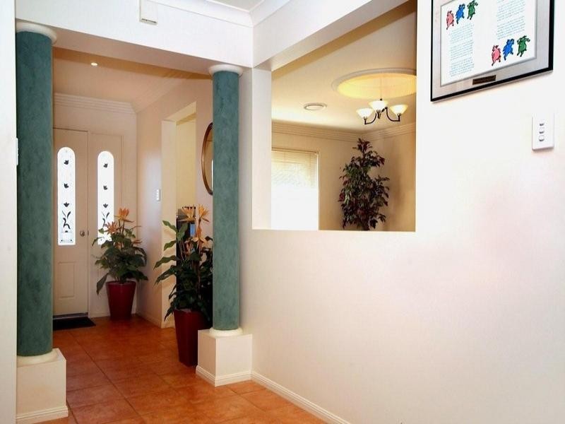 4 Jake Court, Middle Ridge QLD 4350