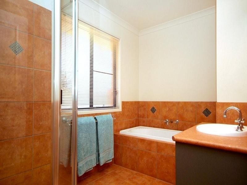 4 Jake Court, Middle Ridge QLD 4350