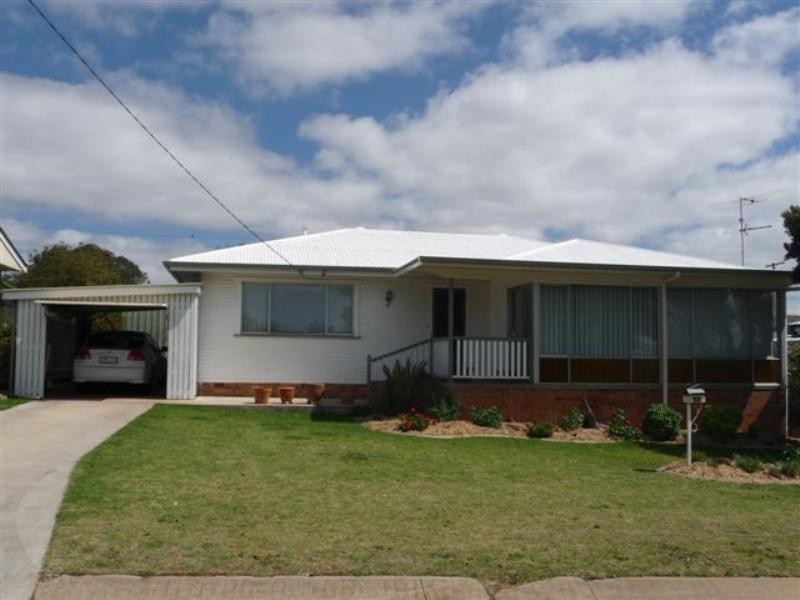 9 Leawarra Street, Wilsonton QLD 4350