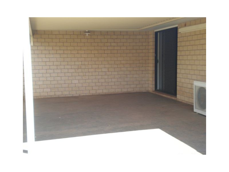 24 Wood Drive, Middle Ridge QLD 4350