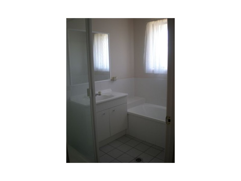 24 Wood Drive, Middle Ridge QLD 4350