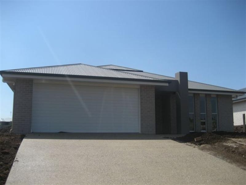 25 Coolana Court, Glenvale QLD 4350