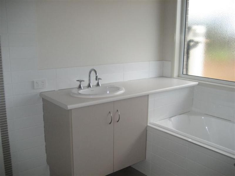 25 Coolana Court, Glenvale QLD 4350