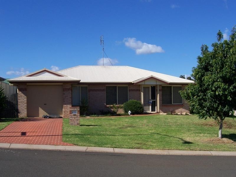 23 Dyson Drive, Darling Heights QLD 4350