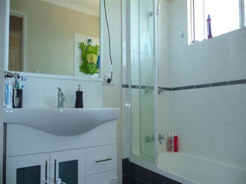 8 Forsyth Street, Greenmount QLD 4359