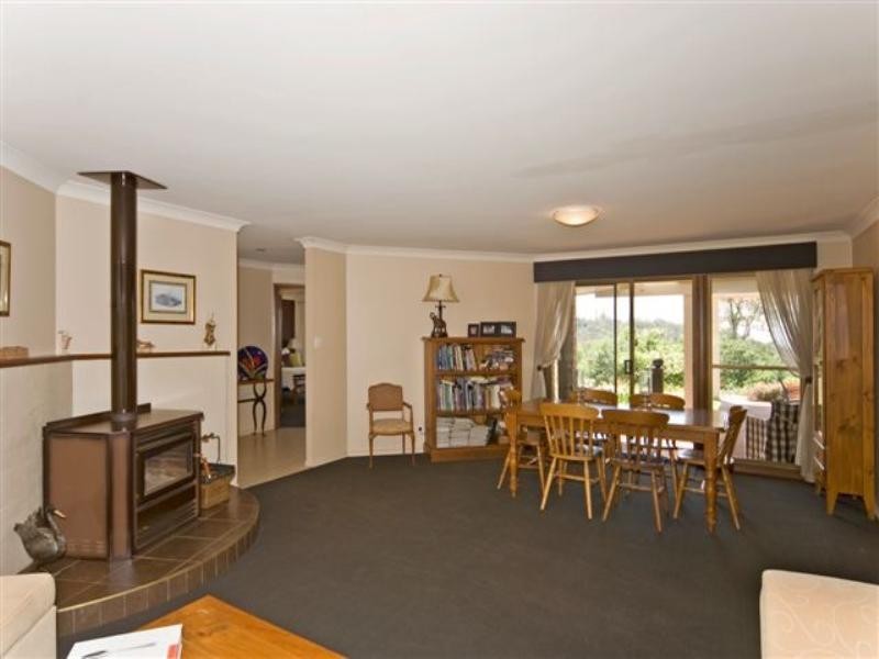 6 Spring Street, Middle Ridge QLD 4350