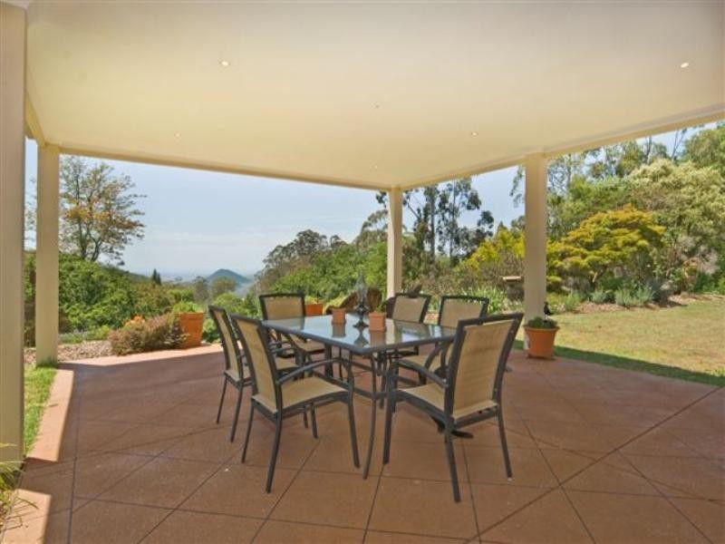 6 Spring Street, Middle Ridge QLD 4350