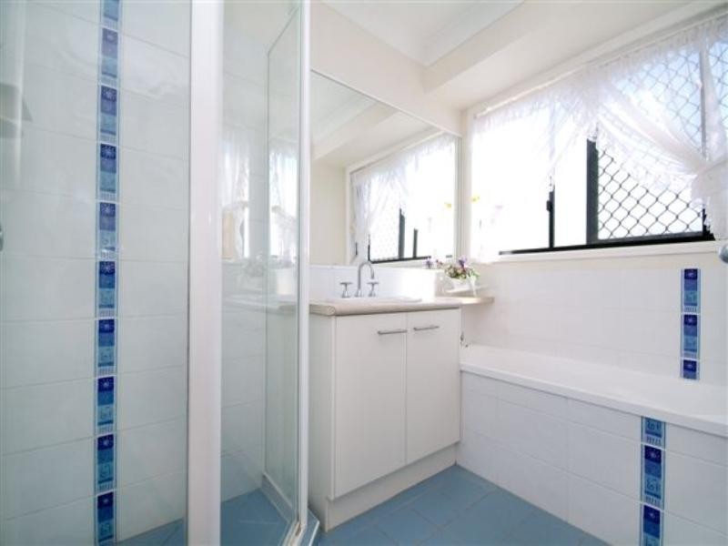 8 Ella Court, Cotswold Hills QLD 4350