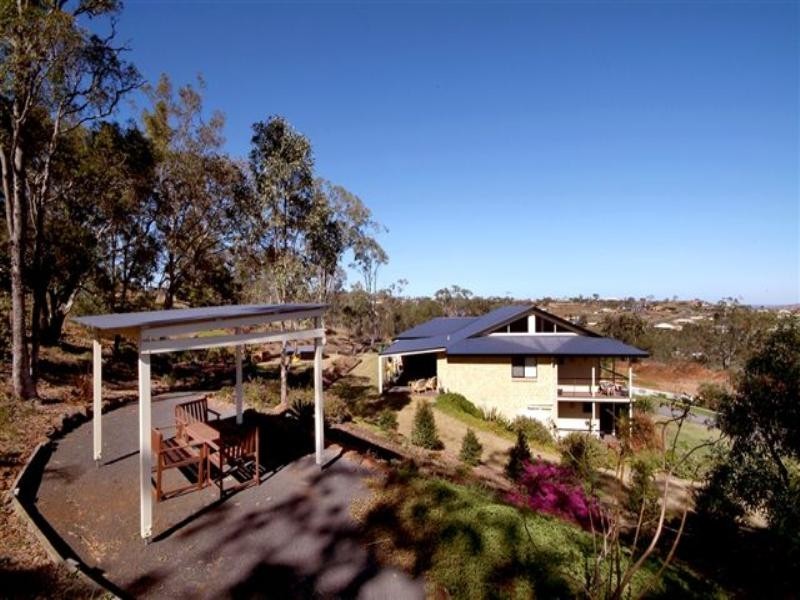 8 Ella Court, Cotswold Hills QLD 4350