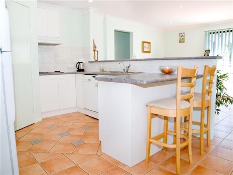 5 Saratoga Close, Wilsonton QLD 4350