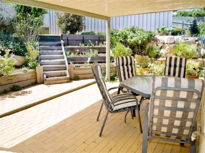 5 Saratoga Close, Wilsonton QLD 4350
