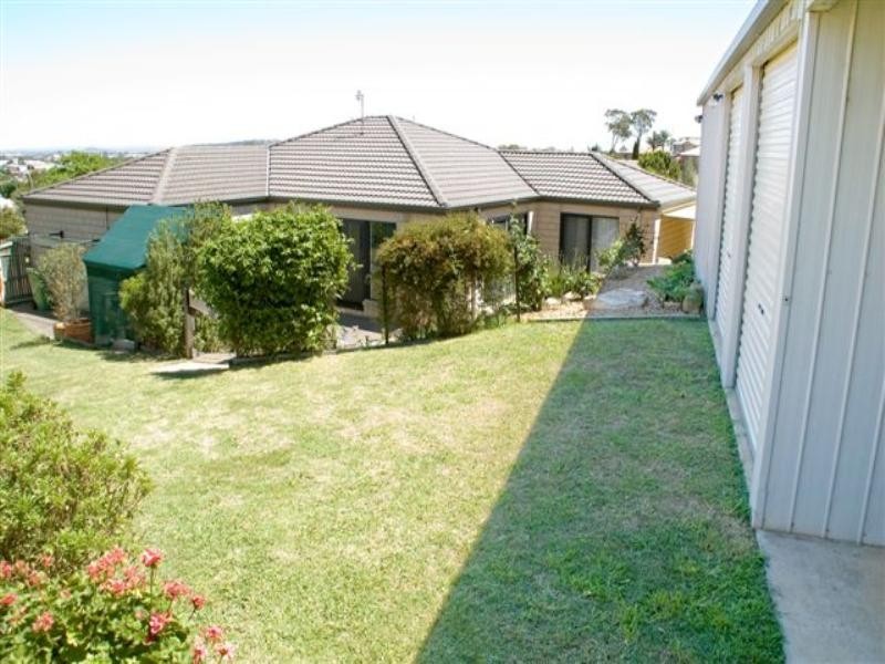 5 Saratoga Close, Wilsonton QLD 4350