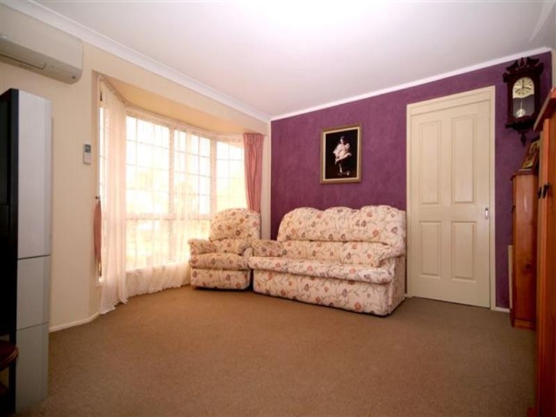 33 Redwood Street, Newtown QLD 4350