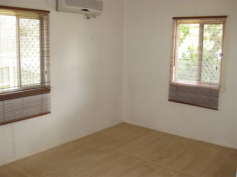 13 Swallow Court, Newtown QLD 4305