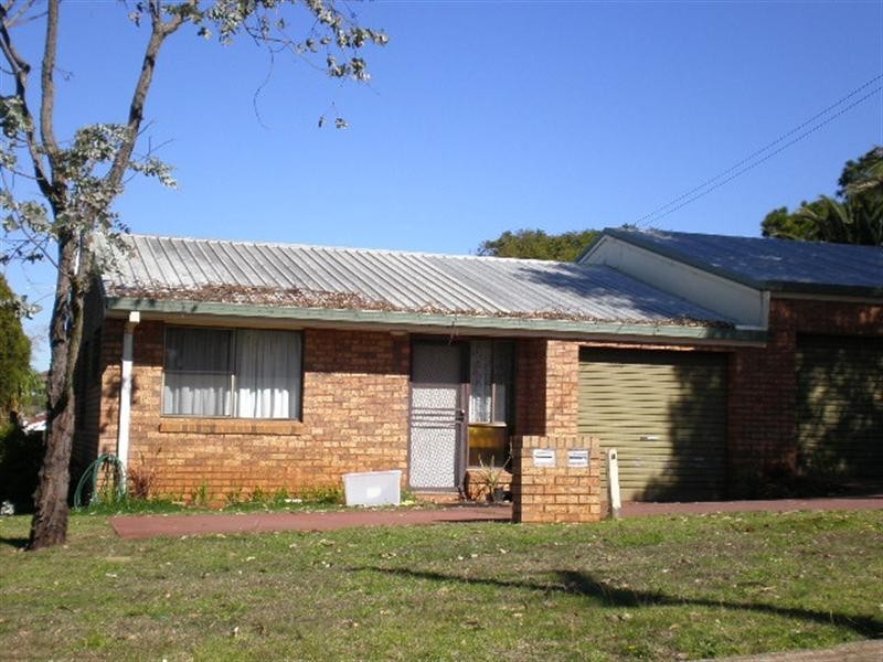 2/1 Greenbury Street, Rockville QLD 4350