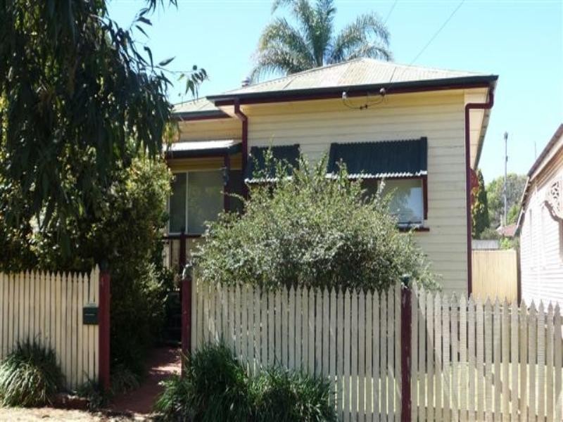 4 Shipley Street, East Toowoomba QLD 4350