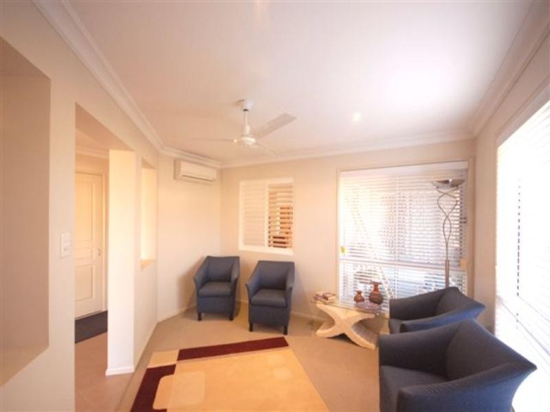 9 Barambah Street, Glenvale QLD 4350