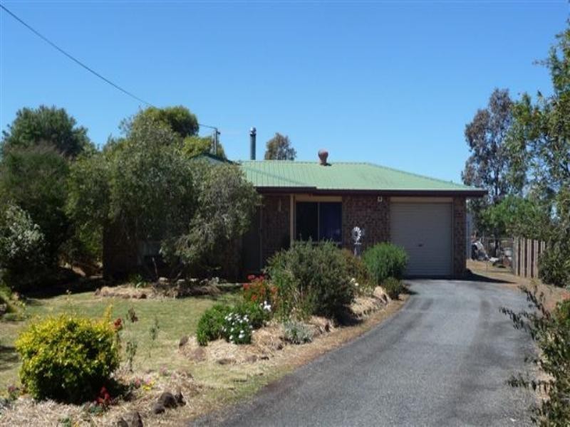 8 Lawmere Court, Kingsthorpe QLD 4400