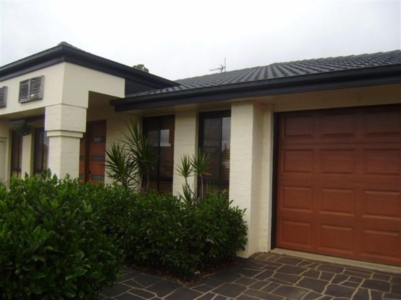 8B Willowburn Drive, Wilsonton QLD 4350