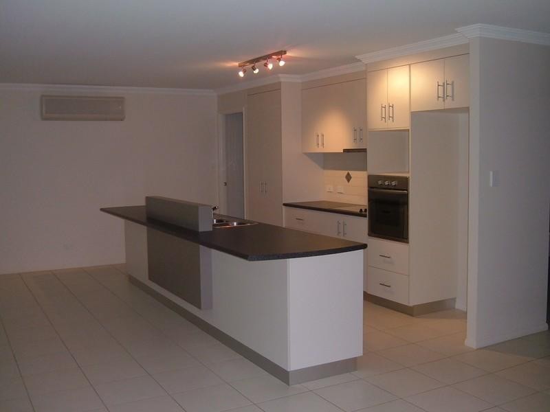 38 Nioka Drive, Highfields QLD 4352