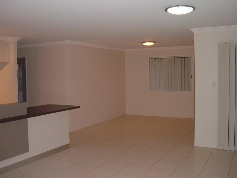 38 Nioka Drive, Highfields QLD 4352