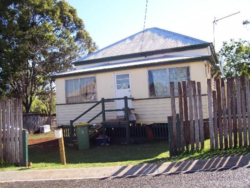 9 Inter Street, North Toowoomba QLD 4350