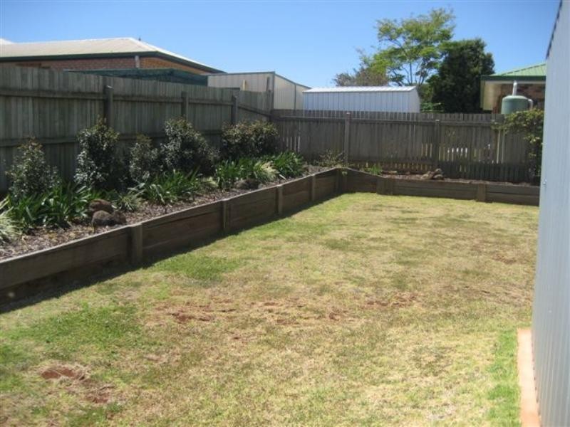 9 Stoneyhurst Court, Glenvale QLD 4350