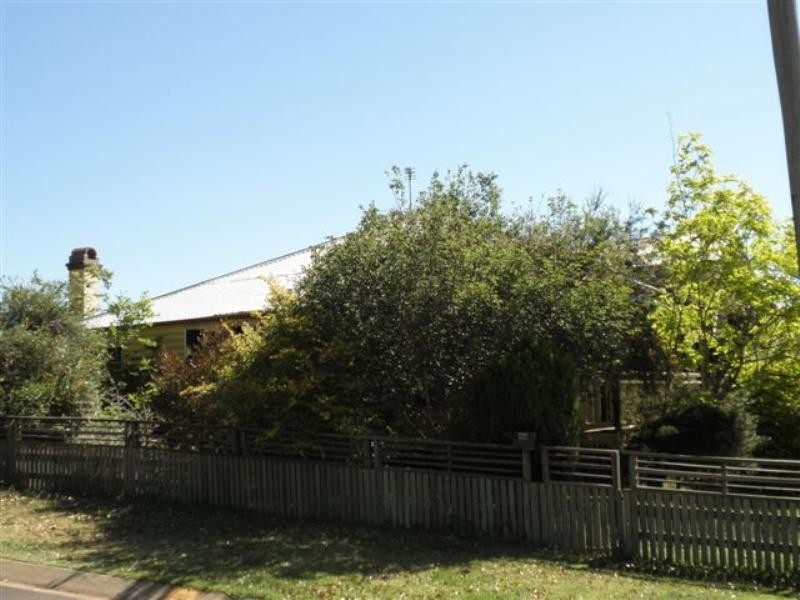 100 Jellicoe Street, North Toowoomba QLD 4350
