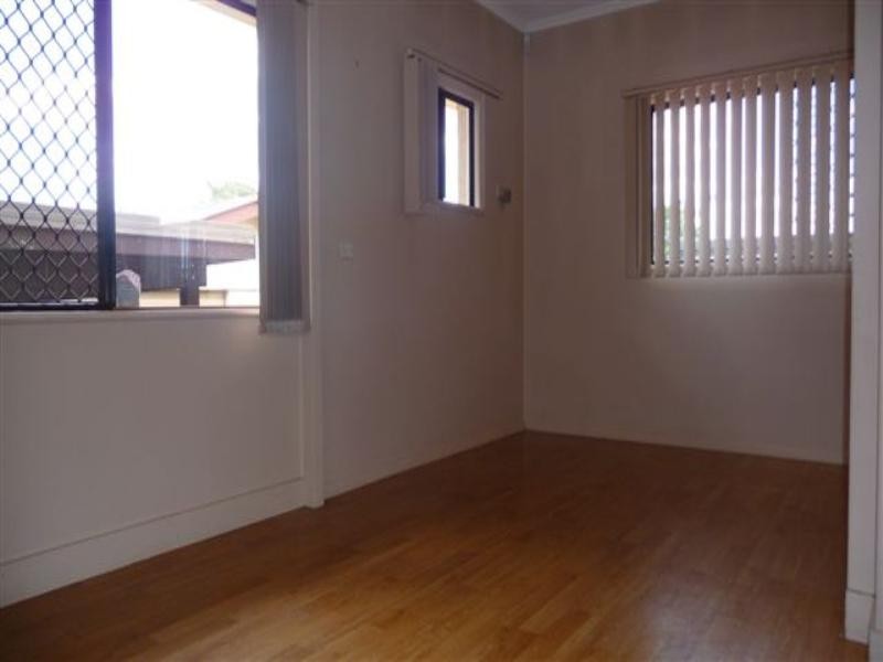 71 West Street, Newtown QLD 4350