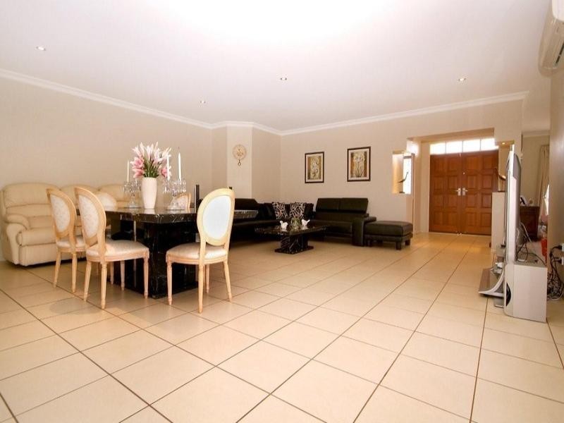 14 Howard Street, Middle Ridge QLD 4350