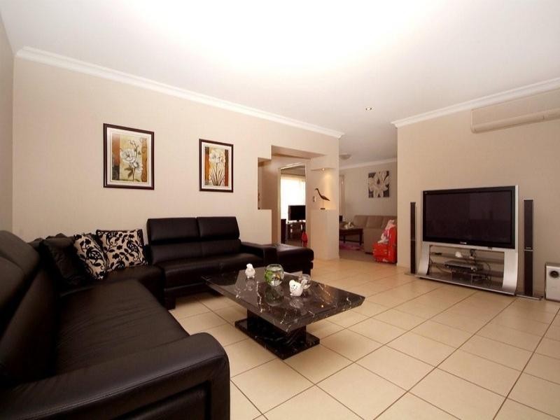 14 Howard Street, Middle Ridge QLD 4350