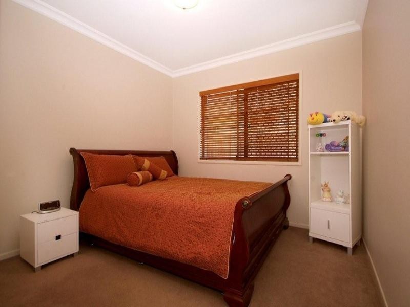 14 Howard Street, Middle Ridge QLD 4350