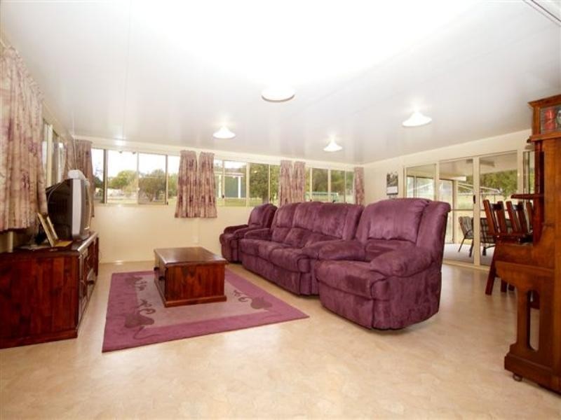 6 Rebwonga Street, Kingsthorpe QLD 4400