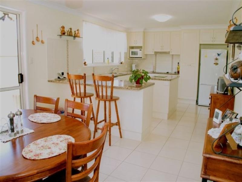 17 Knockator Crescent, Centenary Heights QLD 4350