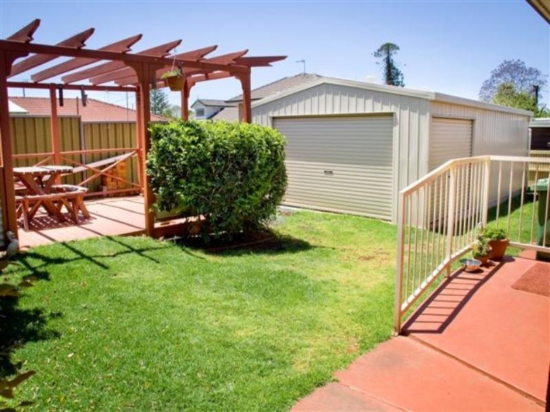 17 Knockator Crescent, Centenary Heights QLD 4350