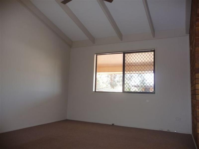 15 Truscott Street, Wilsonton QLD 4350