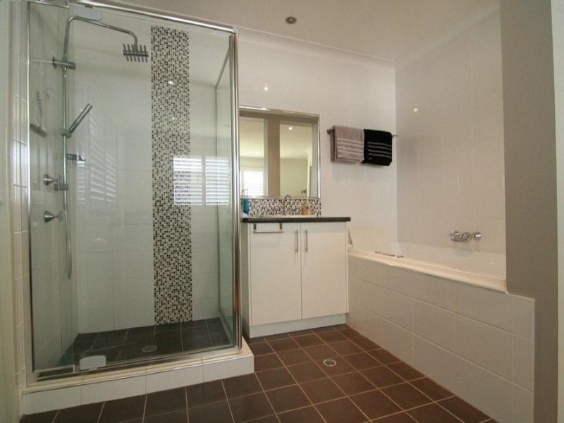 10 Rosella Street, Rangeville QLD 4350