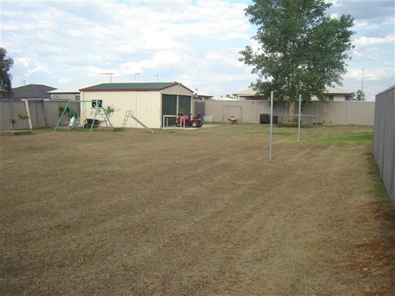 28 Joseph Street, Oakey QLD 4401