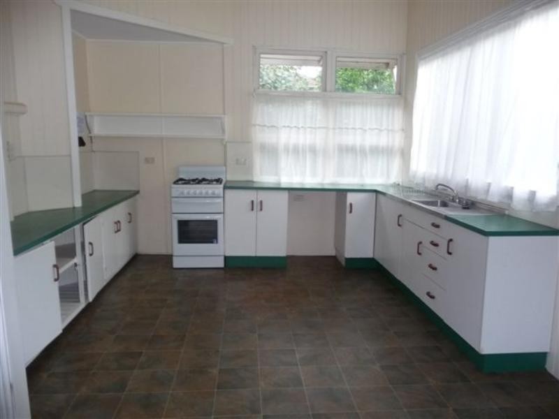 279 James Street, Newtown QLD 4350