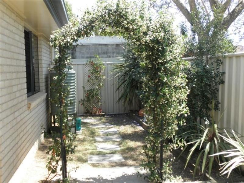 4/15 Goode Street, Newtown QLD 4350