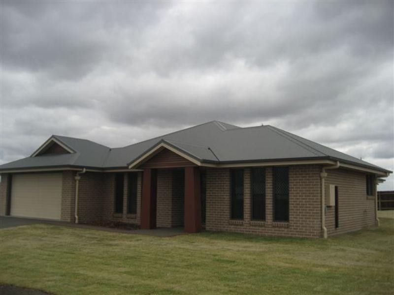 73 Whitman Street, Westbrook QLD 4350