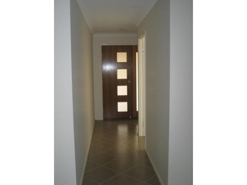 1/19 Winning Street, Glenvale QLD 4350