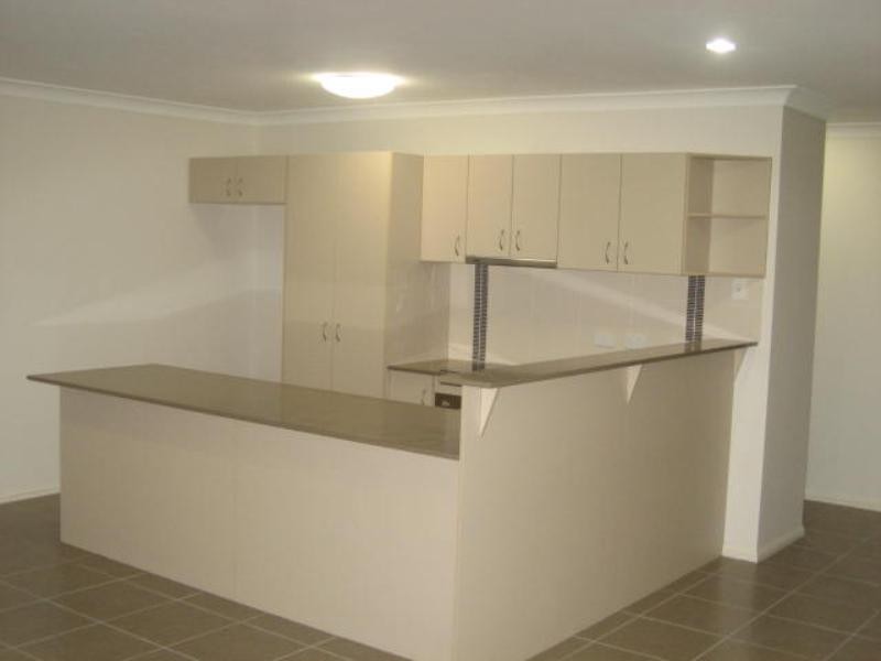 1/19 Winning Street, Glenvale QLD 4350