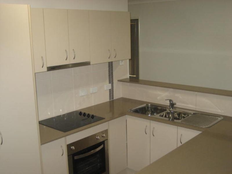 1/19 Winning Street, Glenvale QLD 4350