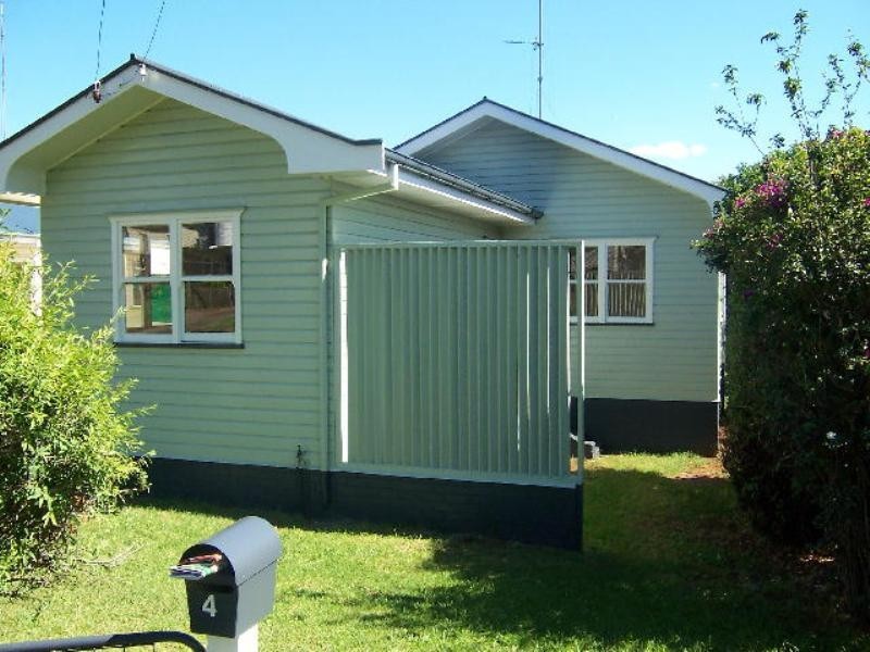 4 Robsart Street, North Toowoomba QLD 4350