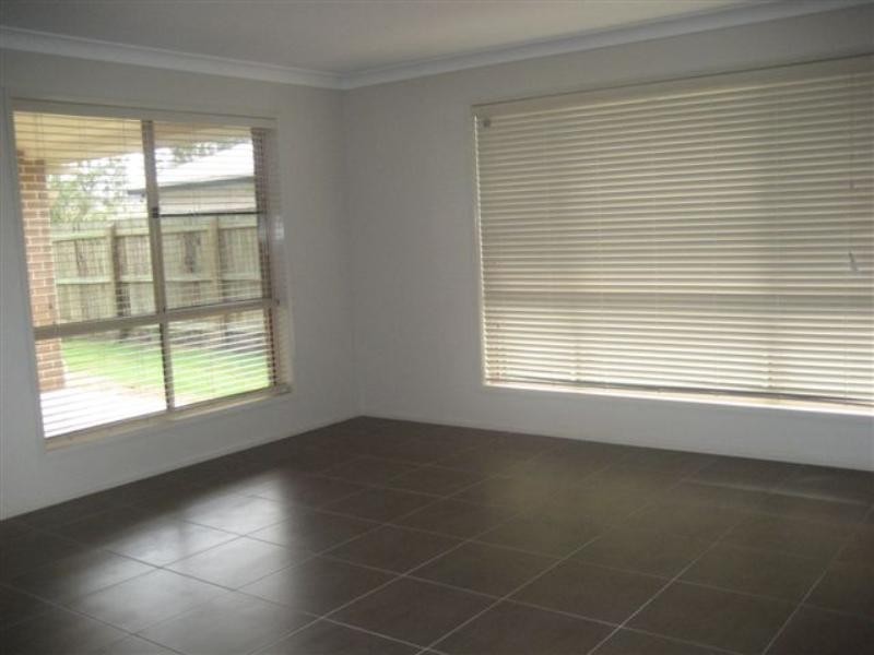 53 Sunset Drive, Glenvale QLD 4350