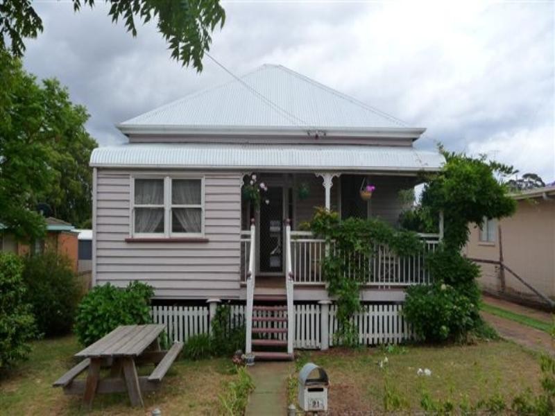21 Stephen Street, South Toowoomba QLD 4350