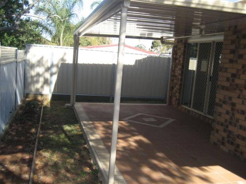 2/9a Gatfield Street, Newtown QLD 4305