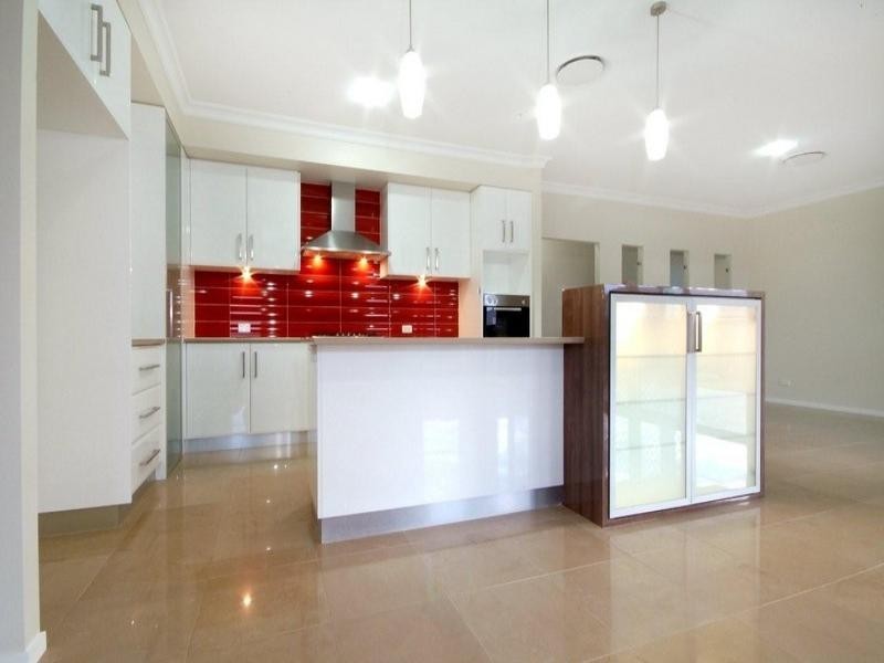 9 Fallon Drive, Middle Ridge QLD 4350